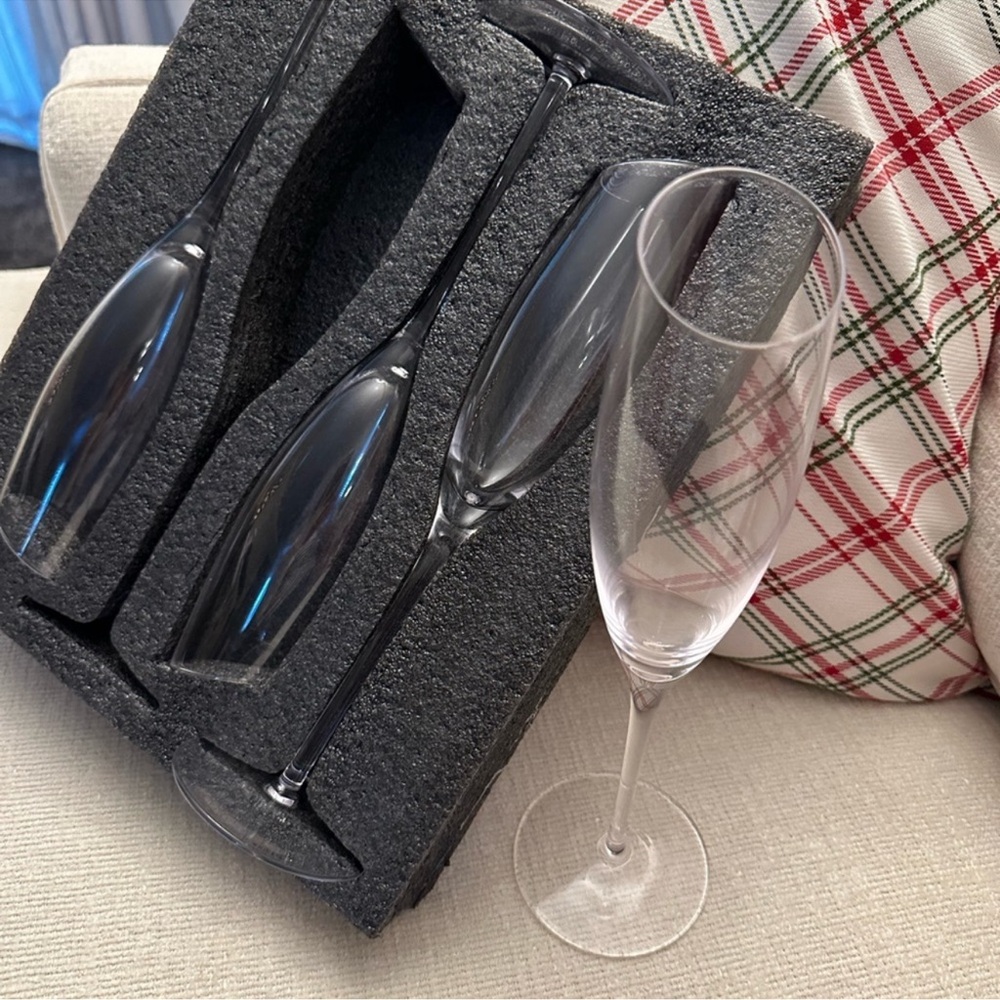 Lead-Free Crystal Champagne Glasses Set Of 4 NEW